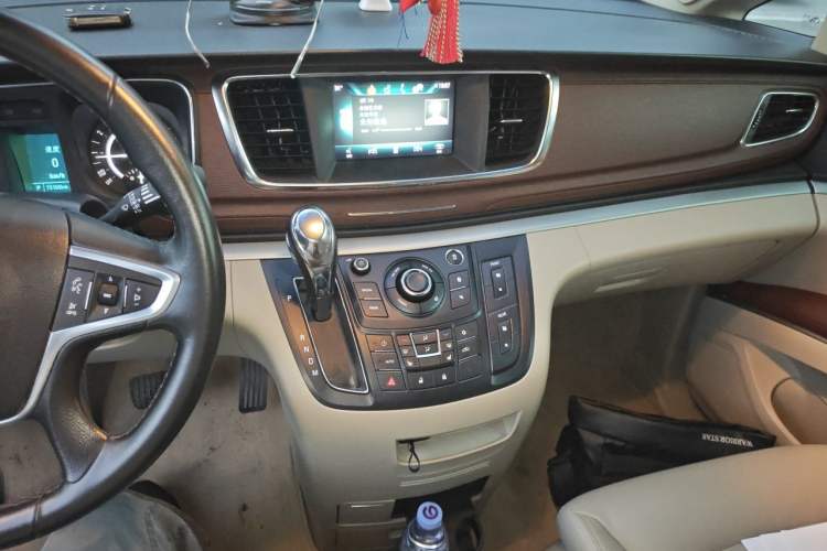 Used Buick GL8 2018 28T Prestige Version China VI Standard Audio And AC Panel