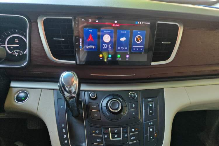 Used Buick GL8 2018 28T Comfort Model China VI Standard Audio And AC Panel
