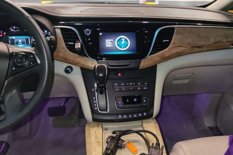 Used Buick GL8 2018 ES 28T Comfort Model China VI Standard Audio And AC Panel