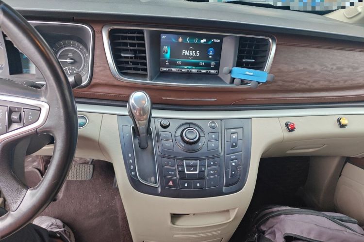 Used Buick GL8 2018 28T Luxury Model China VI Standard Audio And AC Panel
