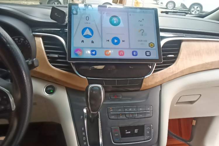 Used Buick GL8 2018 ES 28T Comfort Model China VI Standard Audio And AC Panel