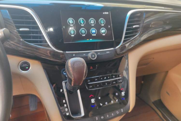Used Buick GL8 2018 ES 28T Flagship Model China VI Standard Audio And AC Panel