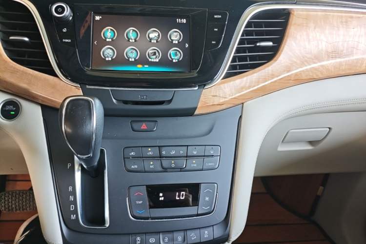 Used Buick GL8 2018 ES 28T Comfort Model China VI Standard Audio And AC Panel