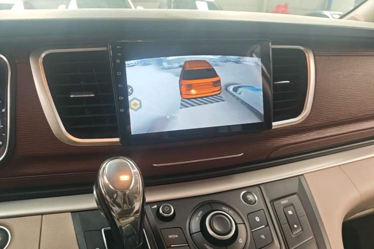 Used Buick GL8 2018 28T Prestige Version China VI Standard Audio And AC Panel
