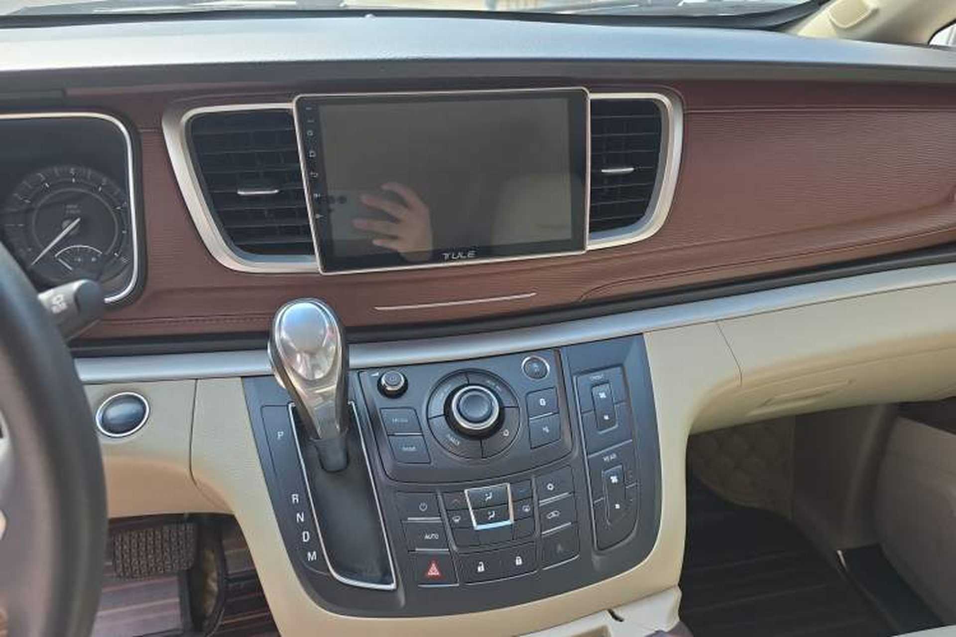 Used Buick GL8 2018 28T Comfort Model China VI Standard Audio And AC Panel