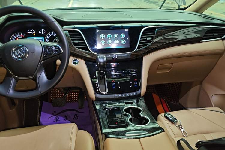 Used Buick GL8 2018 ES 28T Luxury Model China VI Standard Audio And AC Panel