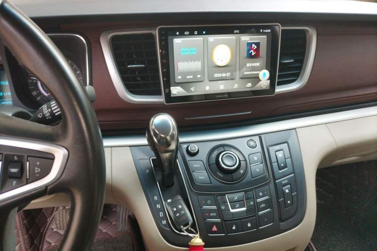 Used Buick GL8 2018 28T Luxury Model China VI Standard Audio And AC Panel