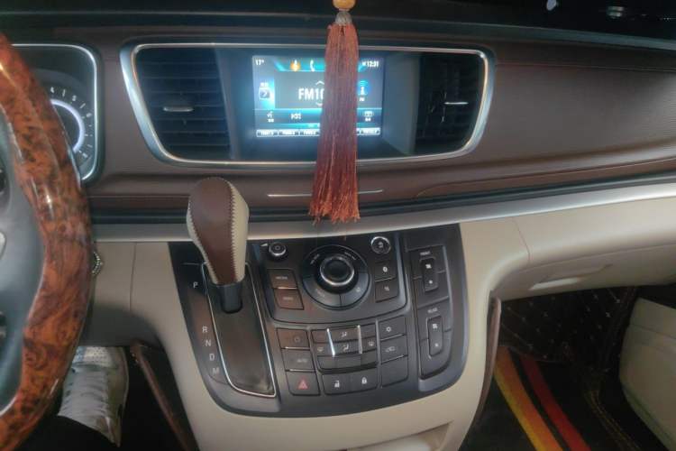 Used Buick GL8 2018 28T Luxury Model China VI Standard Audio And AC Panel