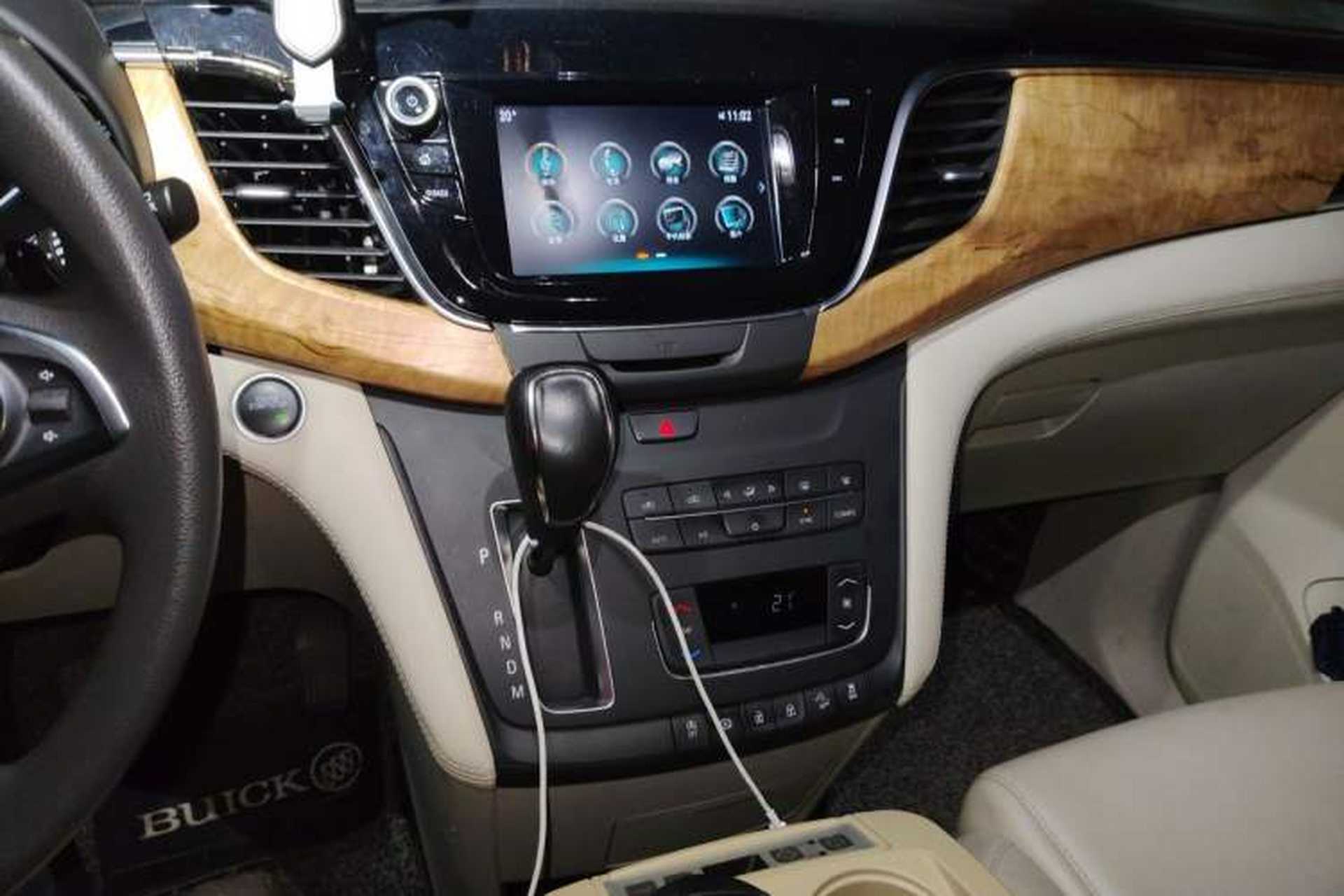 Used Buick GL8 2018 ES 28T Comfort Model China VI Standard Audio And AC Panel