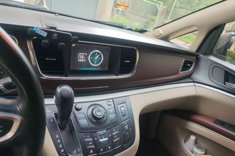 Used Buick GL8 2018 28T Luxury Model China VI Standard Audio And AC Panel