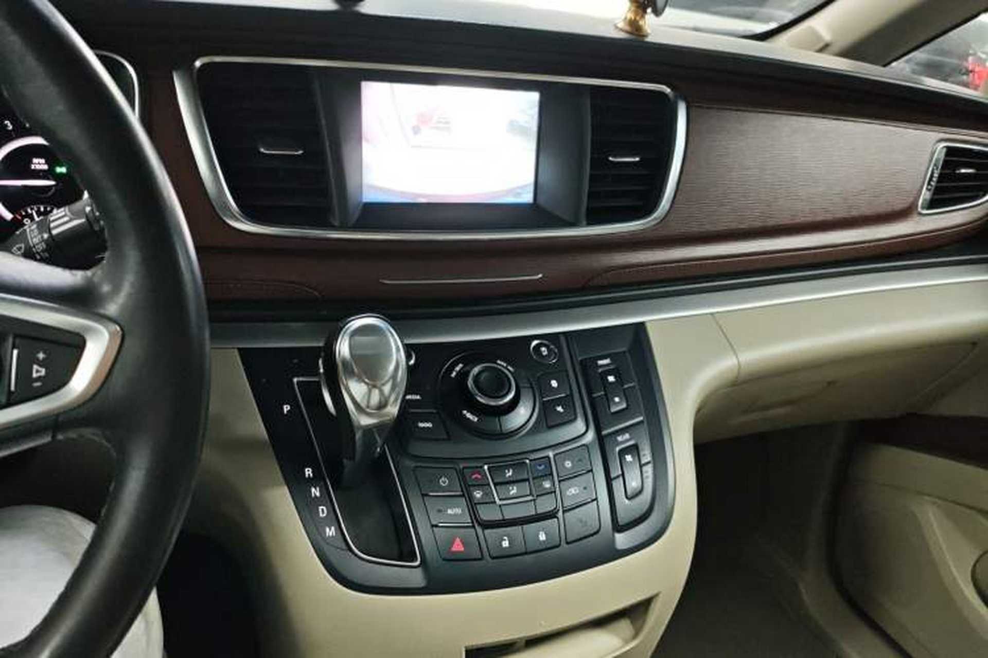 Used Buick GL8 2018 28T Luxury Model China VI Standard Audio And AC Panel