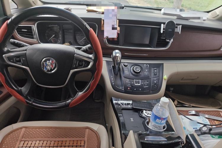 Used Buick GL8 2018 28T Luxury Model China VI Standard Center Console
