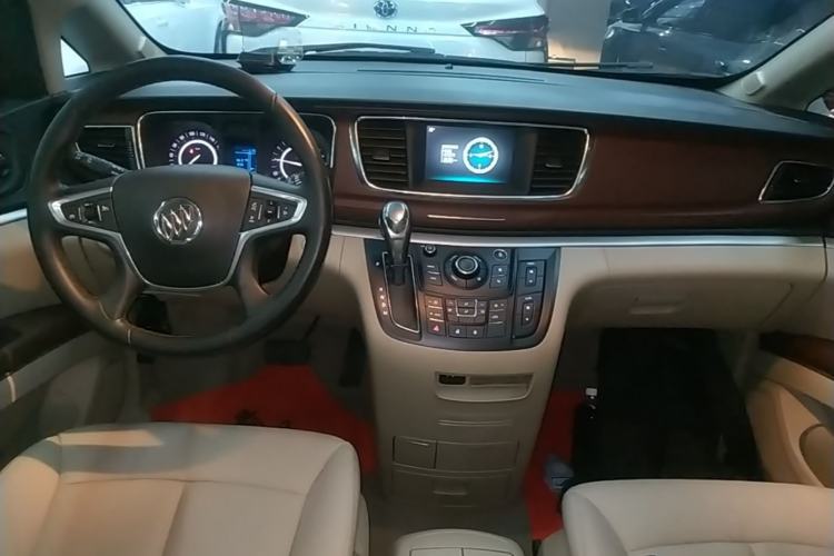 Used Buick GL8 2018 28T Luxury Model China VI Standard Center Console