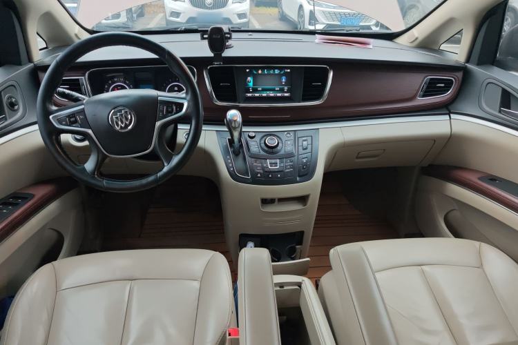 Used Buick GL8 2018 28T Luxury Model China VI Standard Center Console