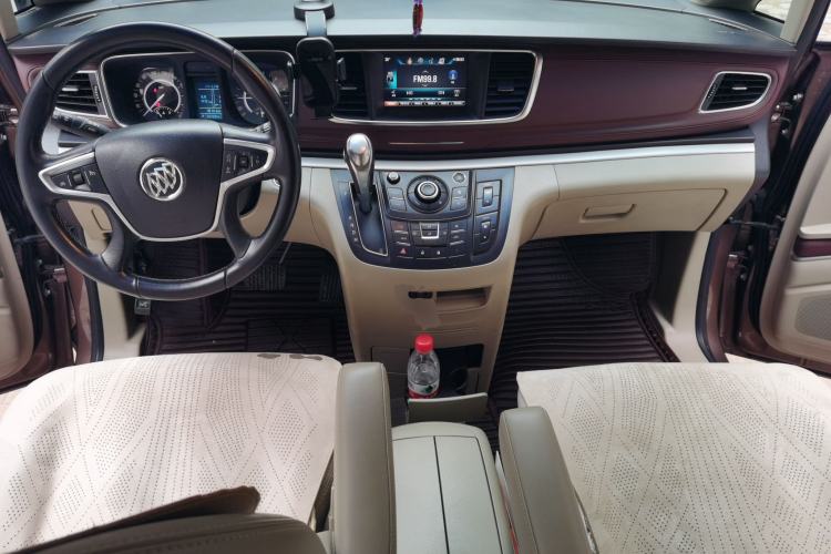 Used Buick GL8 2018 28T Luxury Model China VI Standard Center Console