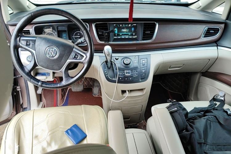 Used Buick GL8 2018 28T Luxury Model China VI Standard Center Console