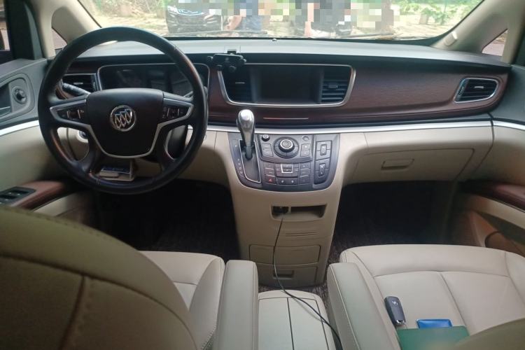 Used Buick GL8 2018 28T Luxury Model China VI Standard Center Console