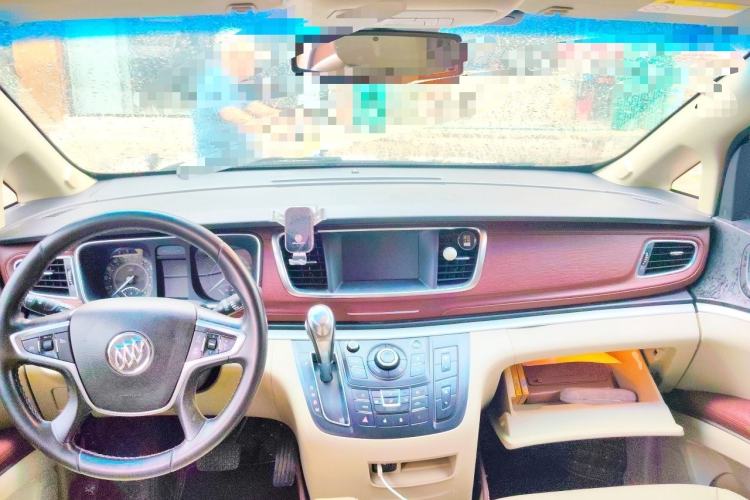Used Buick GL8 2018 28T Luxury Model China VI Standard Center Console