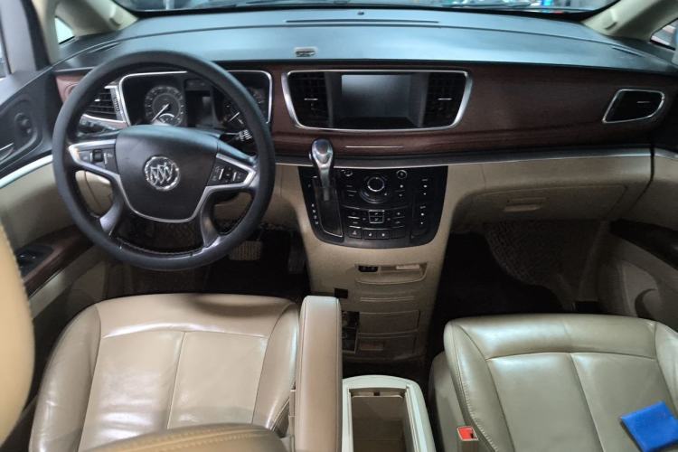 Used Buick GL8 2018 28T Luxury Model China VI Standard Center Console
