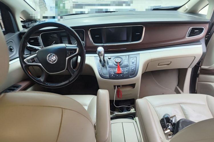Used Buick GL8 2018 28T Luxury Model China VI Standard Center Console