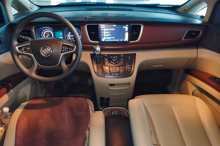 Used Buick GL8 2018 28T Comfort Model China VI Standard Center Console