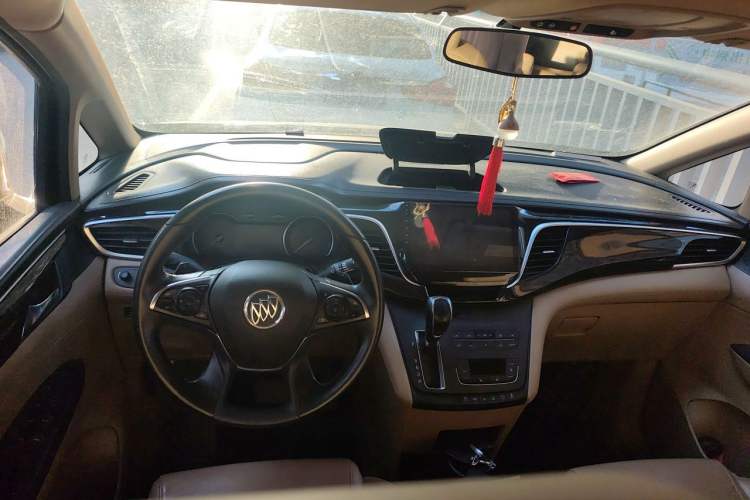 Used Buick GL8 2018 ES 28T Premium Model China VI Standard Center Console