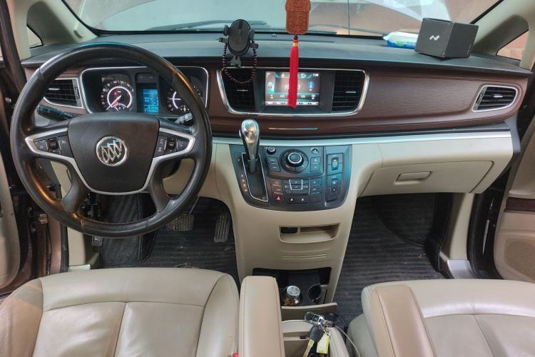 Used Buick GL8 2018 28T Luxury Model China VI Standard Center Console