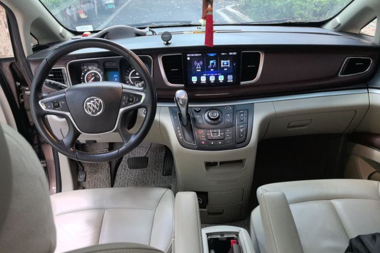 Used Buick GL8 2018 28T Luxury Model China VI Standard Center Console