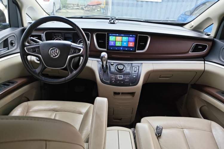 Used Buick GL8 2018 28T Luxury Model China VI Standard Center Console
