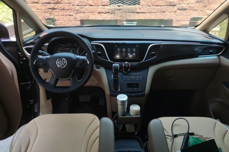 Used Buick GL8 2018 ES 28T Premium Model China VI Standard Center Console