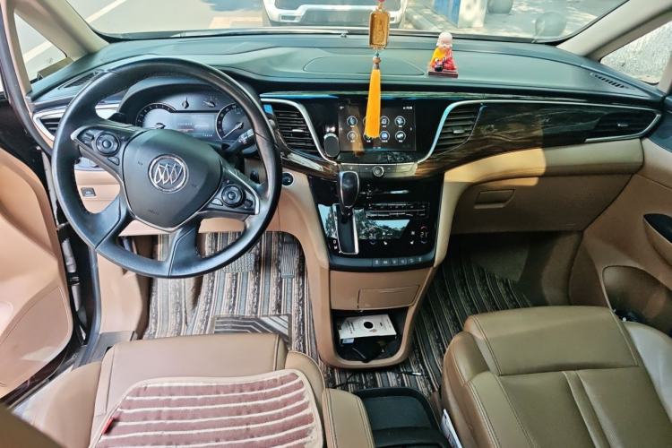 Used Buick GL8 2018 ES 28T Luxury Model China VI Standard Center Console