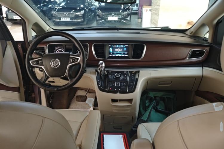 Used Buick GL8 2018 28T Luxury Model China VI Standard Center Console