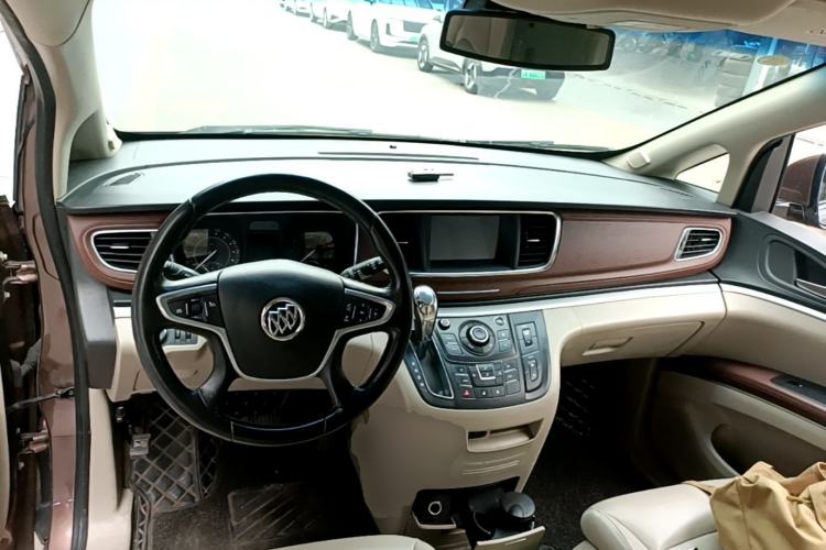 Used Buick GL8 2018 28T Luxury Model China VI Standard Center Console