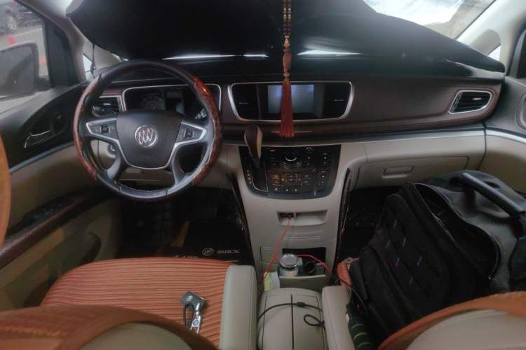 Used Buick GL8 2018 28T Luxury Model China VI Standard Center Console