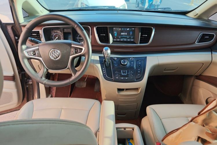 Used Buick GL8 2018 28T Luxury Model China VI Standard Center Console