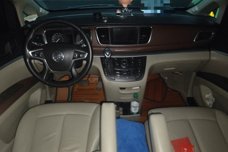 Used Buick GL8 2018 28T Luxury Model China VI Standard Center Console