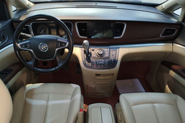 Used Buick GL8 2018 28T Prestige Version China VI Standard Center Console