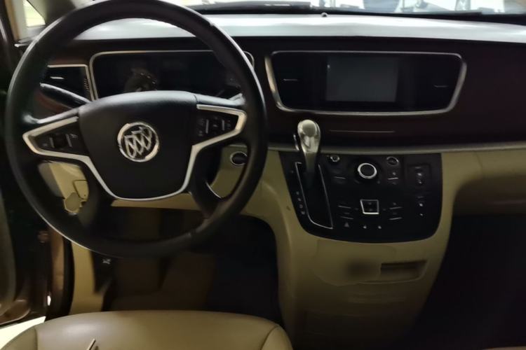 Used Buick GL8 2018 28T Luxury Model China VI Standard Center Console
