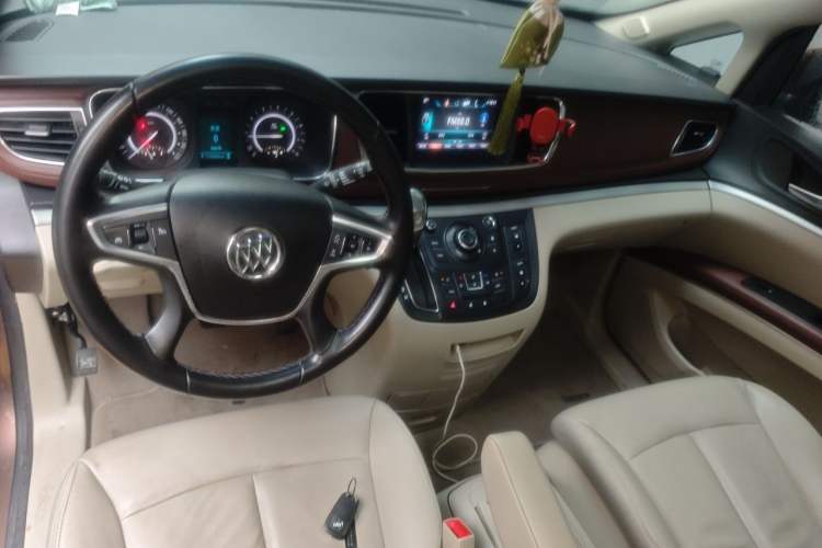 Used Buick GL8 2018 28T Luxury Model China VI Standard Center Console