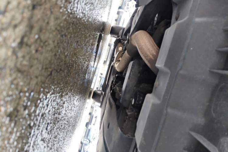 Used Buick GL8 2018 28T Luxury Model China VI Standard Chassis Front