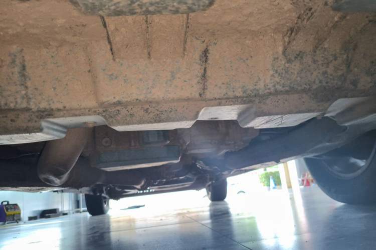 Used Buick GL8 2018 28T Luxury Model China VI Standard Chassis Front