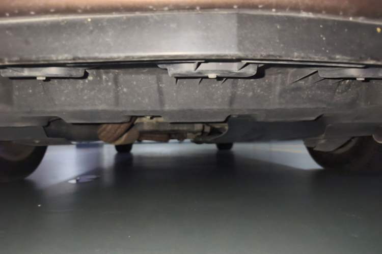 Used Buick GL8 2018 28T Luxury Model China VI Standard Chassis Front