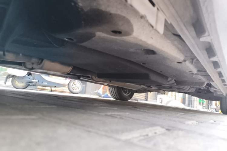 Used Buick GL8 2018 ES 28T Flagship Model China VI Standard Chassis Front Left