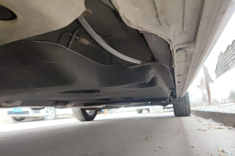 Used Buick GL8 2018 28T Luxury Model China VI Standard Chassis Front Left