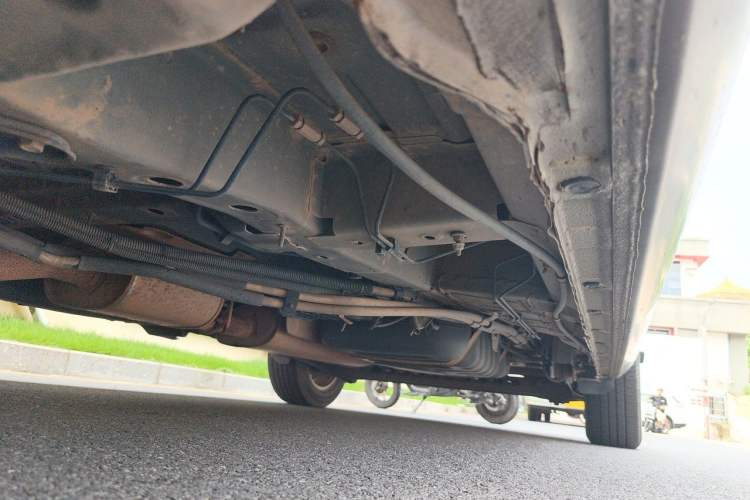 Used Buick GL8 2018 28T Luxury Model China VI Standard Chassis Front Left