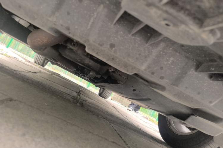 Used Buick GL8 2018 28T Luxury Model China VI Standard Chassis Front