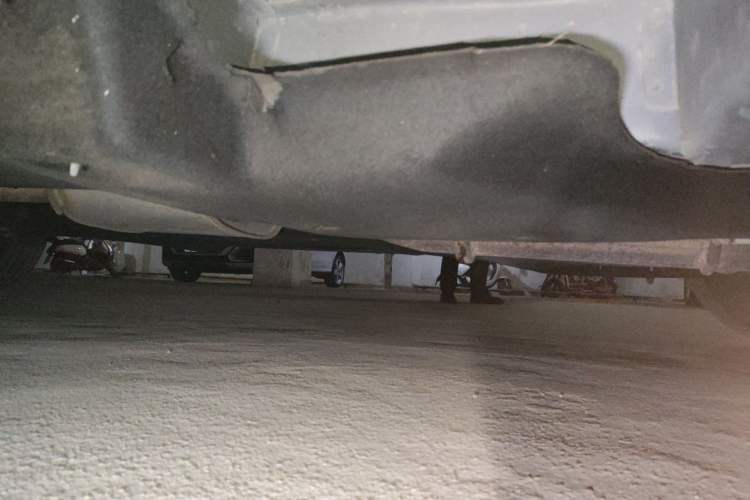 Used Buick GL8 2018 28T Comfort Model China VI Standard Chassis Front Right