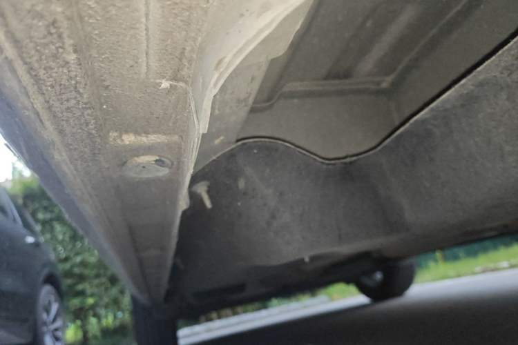 Used Buick GL8 2018 28T Prestige Version China VI Standard Chassis Front Right