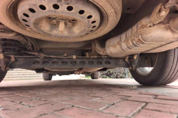 Used Buick GL8 2018 28T Comfort Model China VI Standard Chassis Front Right