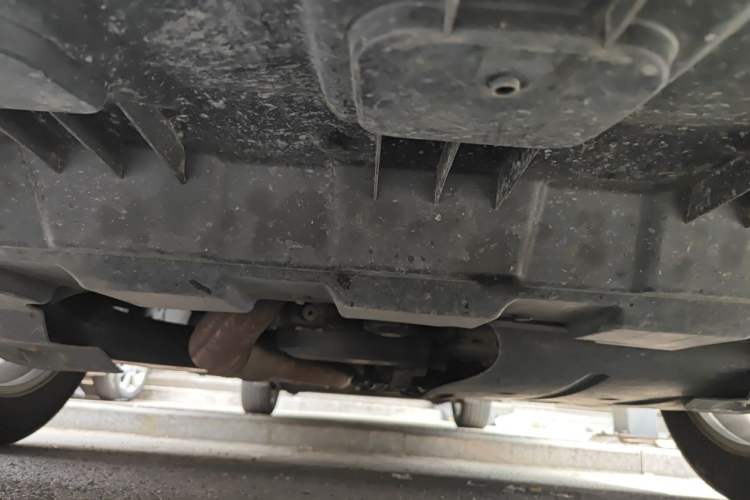 Used Buick GL8 2018 28T Luxury Model China VI Standard Chassis Front